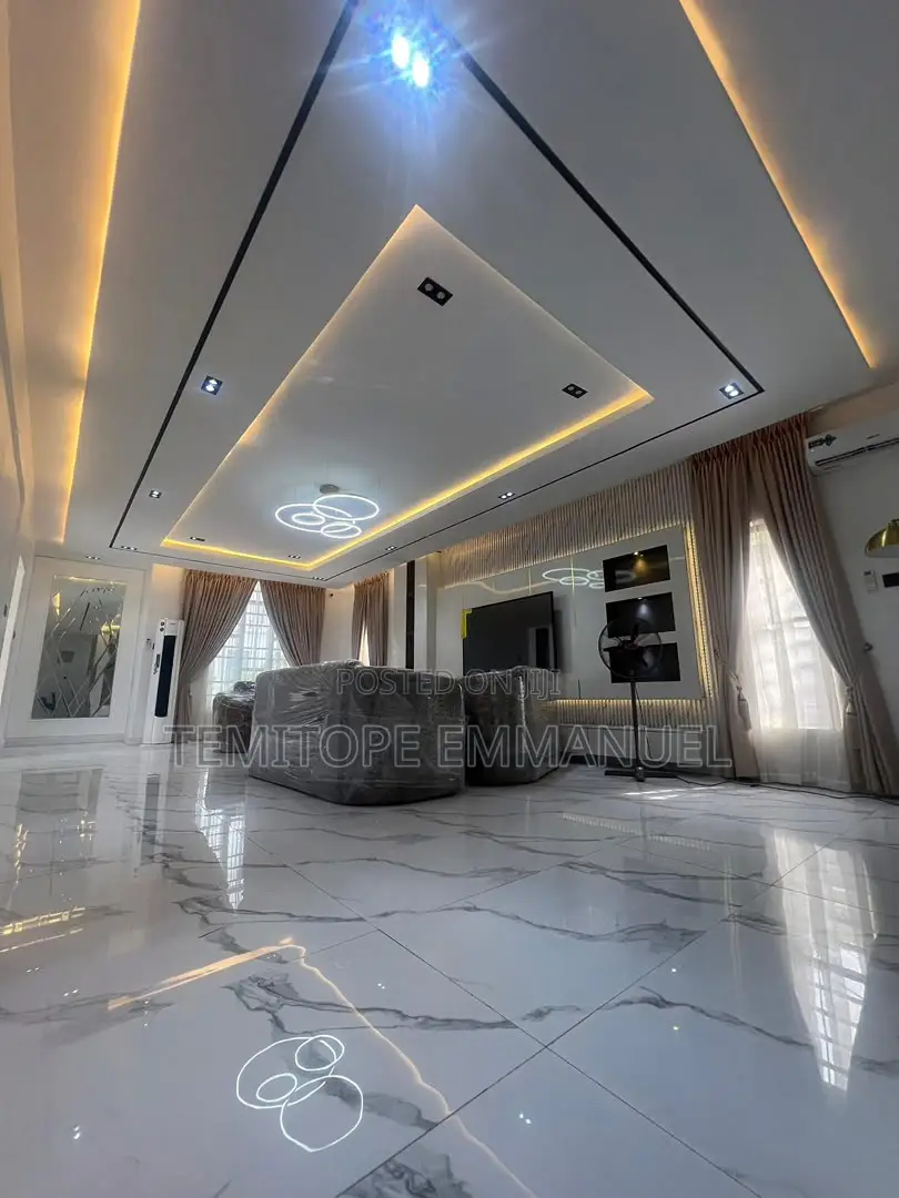 Furnished 6bdrm Duplex in Egbeda for sale