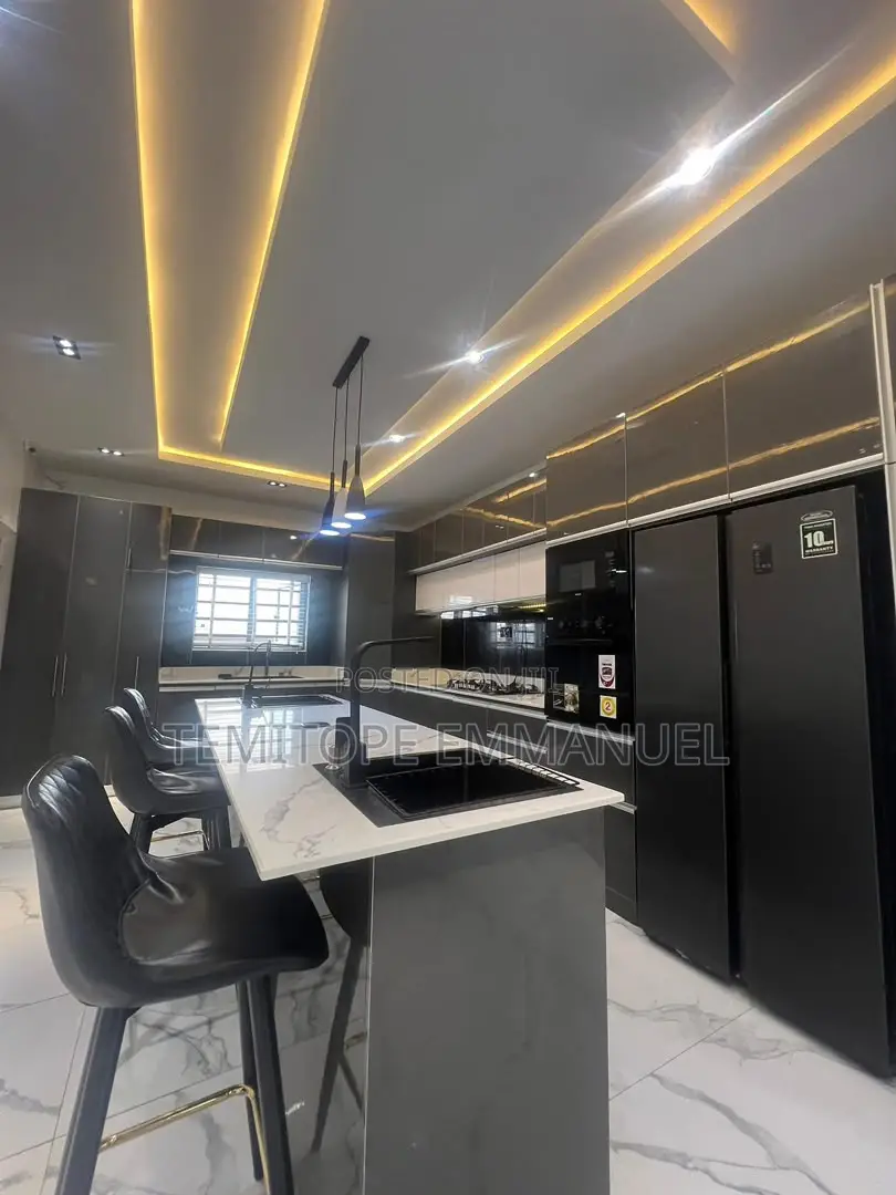 Furnished 6bdrm Duplex in Egbeda for sale