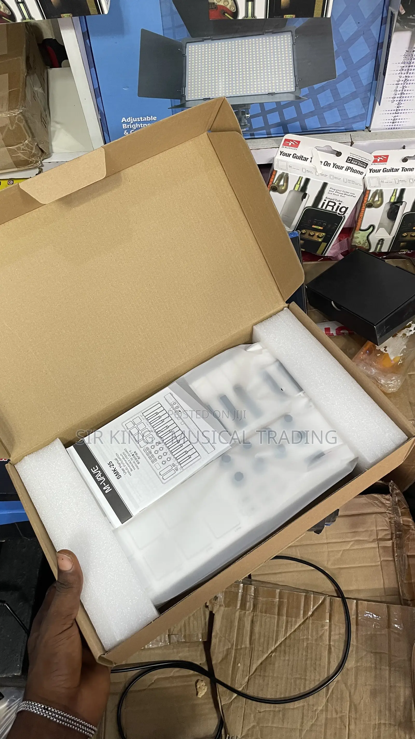 High Quality M-Vave SMK 25 Midi Keyboard White Color