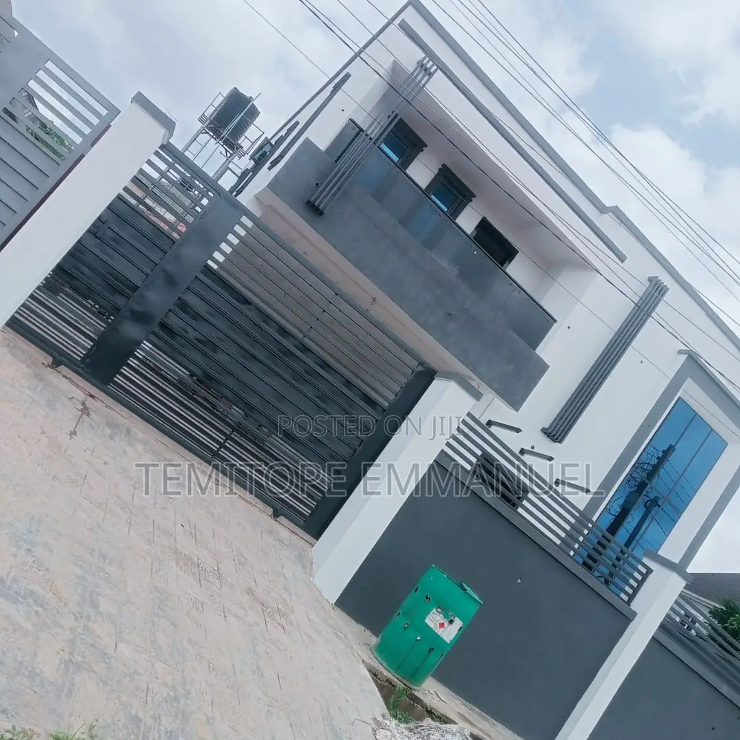 Furnished 5bdrm Duplex in Iyana Ipaja for sale