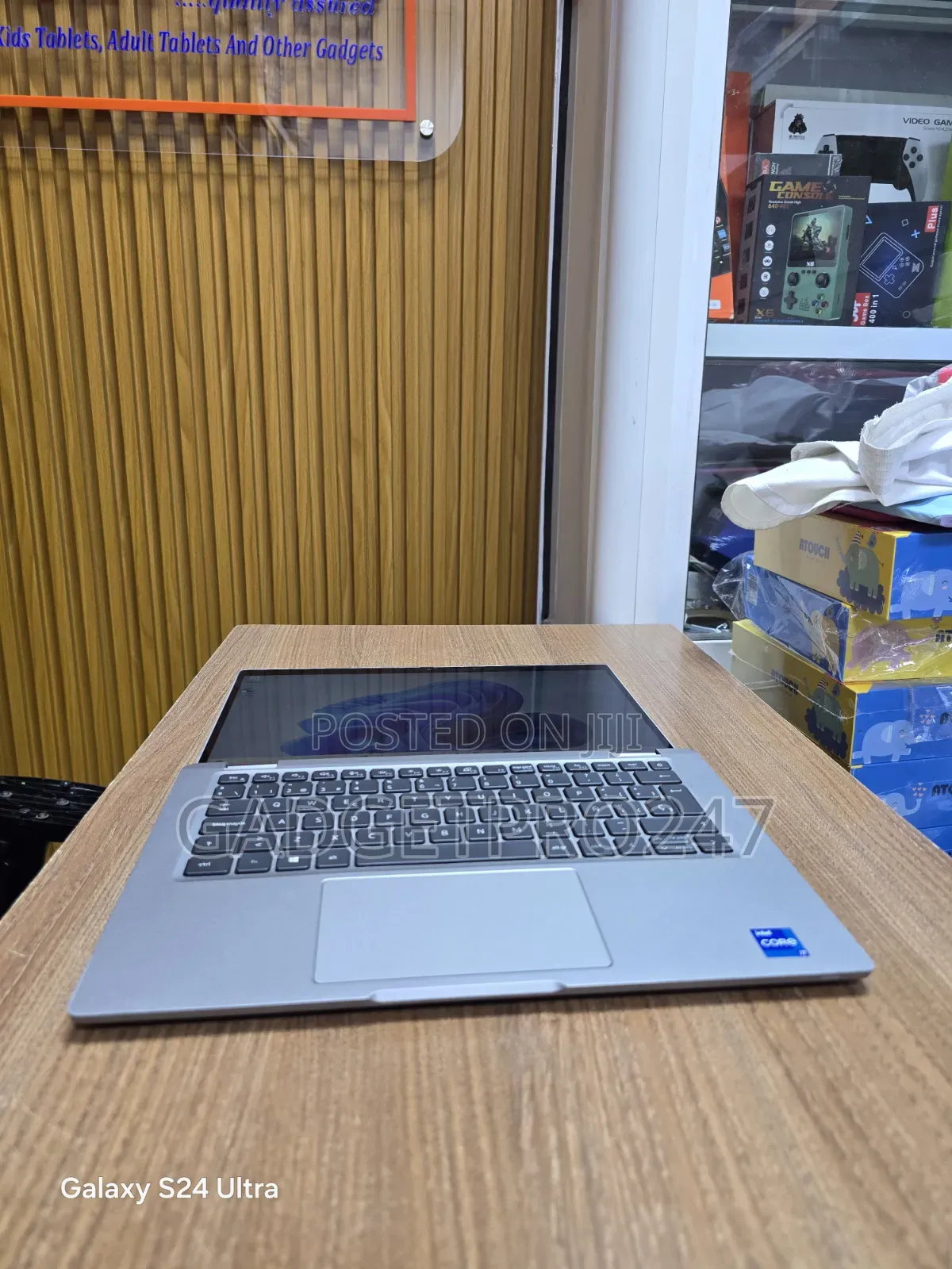 Laptop Dell Latitude 5320 2-in-1 32GB Intel Core i7 SSD 512GB