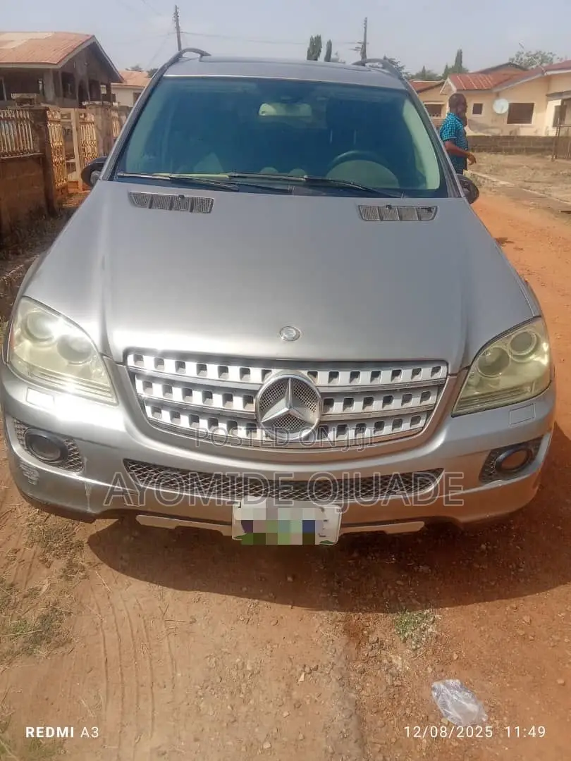 Mercedes-Benz M Class 2006 Gold