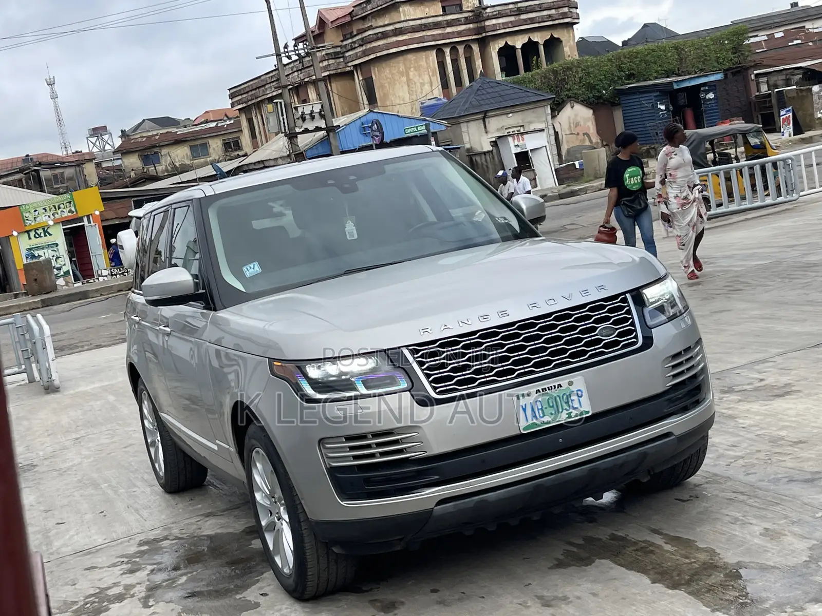 Land Rover Range Rover Vogue 2018 Gold