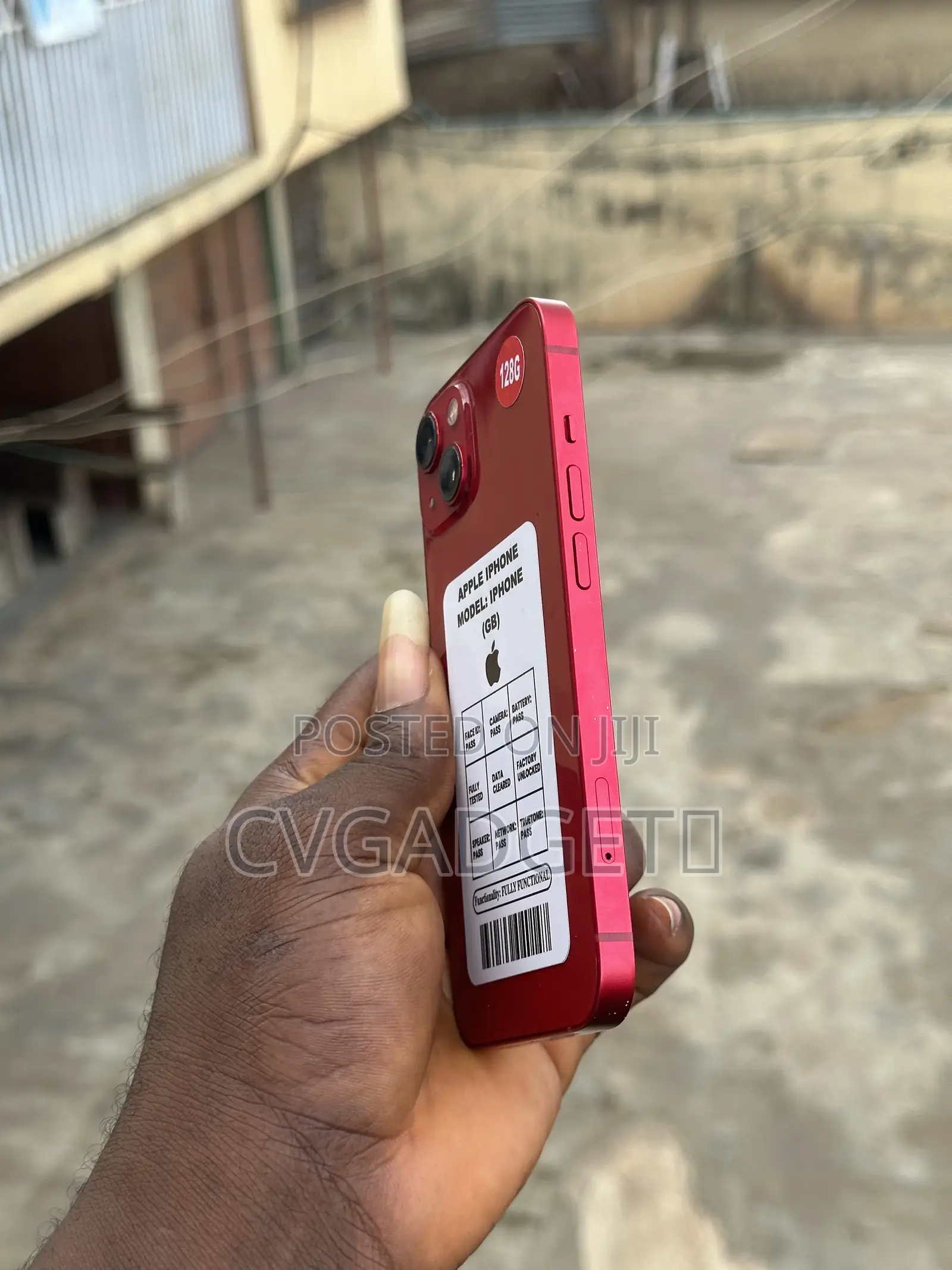 New Apple iPhone 13 128 GB Red