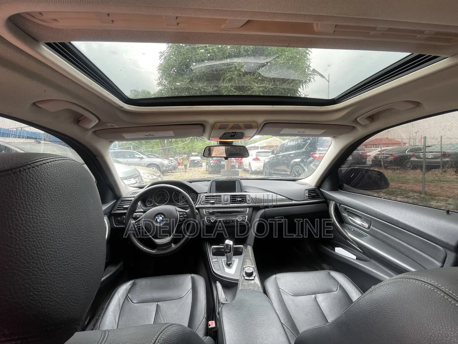 BMW 320i Sedan RWD 2013 Black
