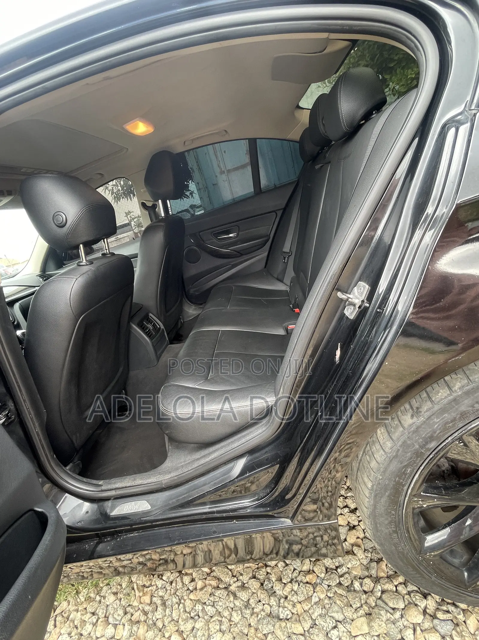 BMW 320i Sedan RWD 2013 Black