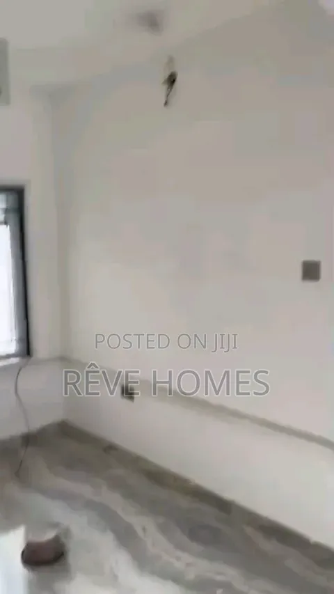 3bdrm Block of Flats in LSDPC Maryland Estate for rent