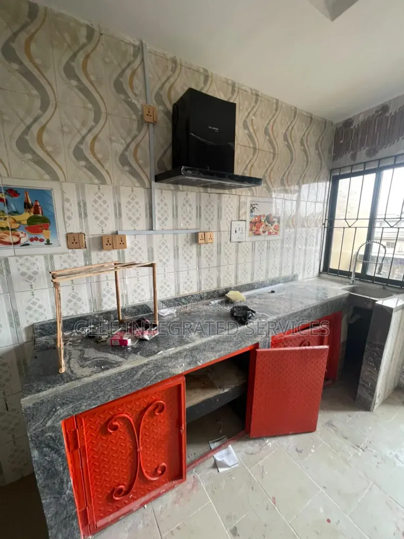 3bdrm Block of Flats in Rosomwo, Aguda / Surulere for rent