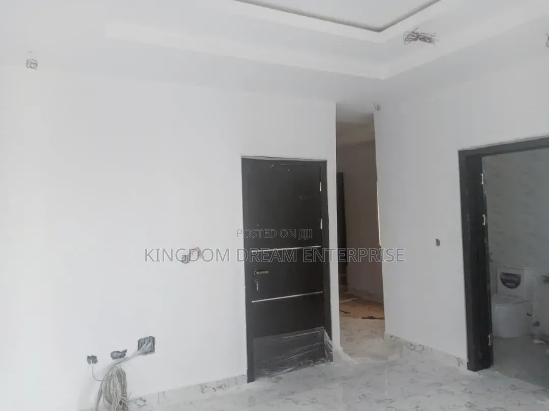 4bdrm Duplex in Omole Phase 1 for rent