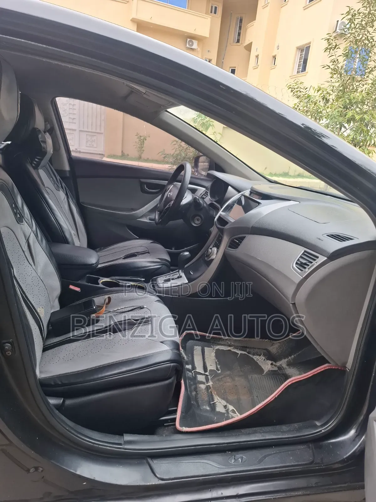 Hyundai Elantra 2012 Black