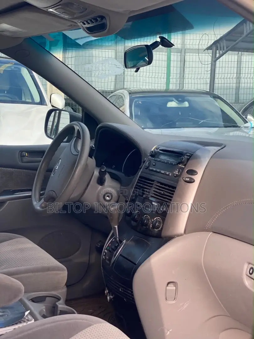 Toyota Sienna LE AWD 2008 Gray
