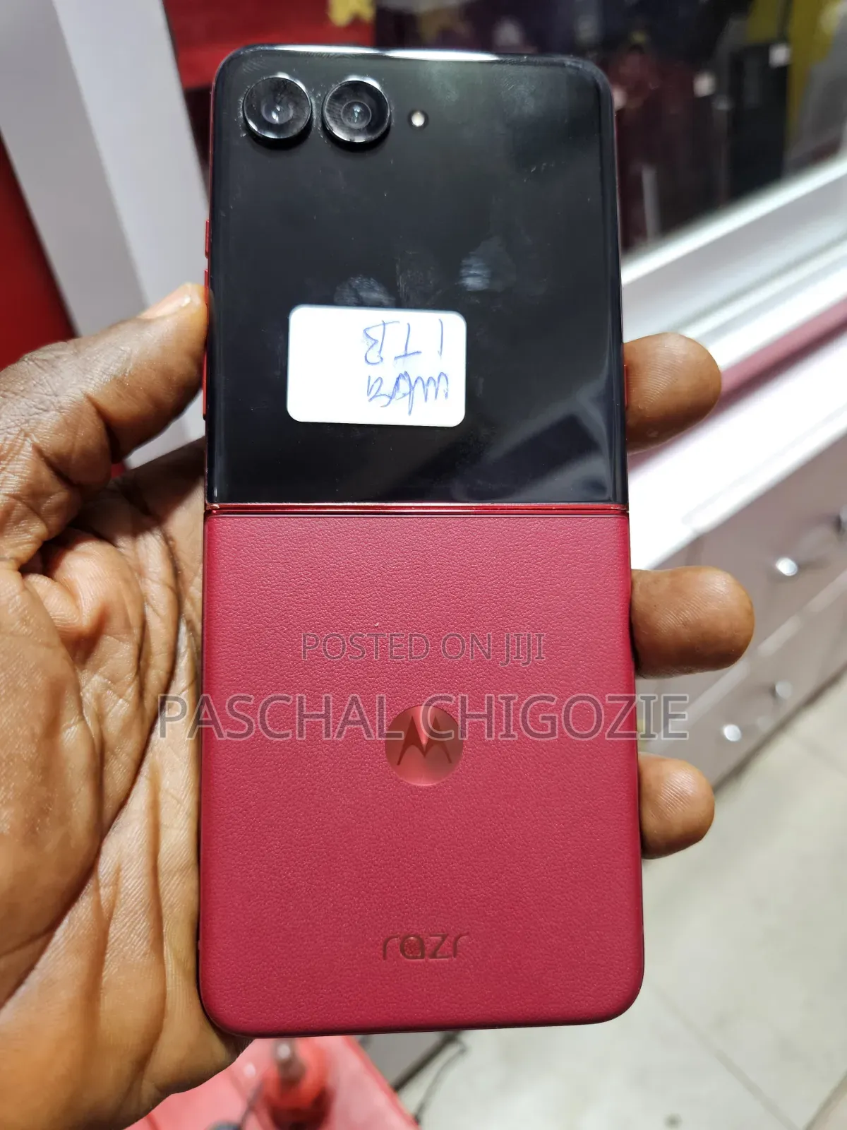 New Motorola Razr Ultra 2025 1 TB Red