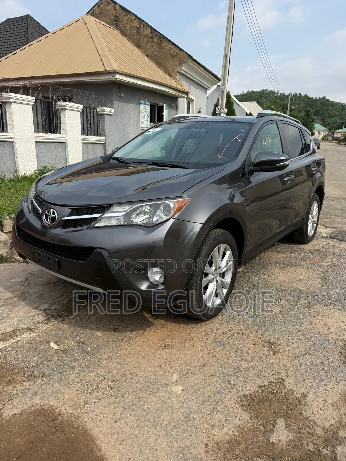 Toyota RAV4 Limited 4dr SUV (2.5L 4cyl 6A) 2015 Gray