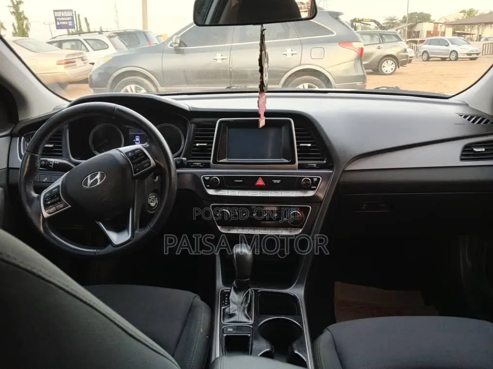 Hyundai Sonata SE 2019 White