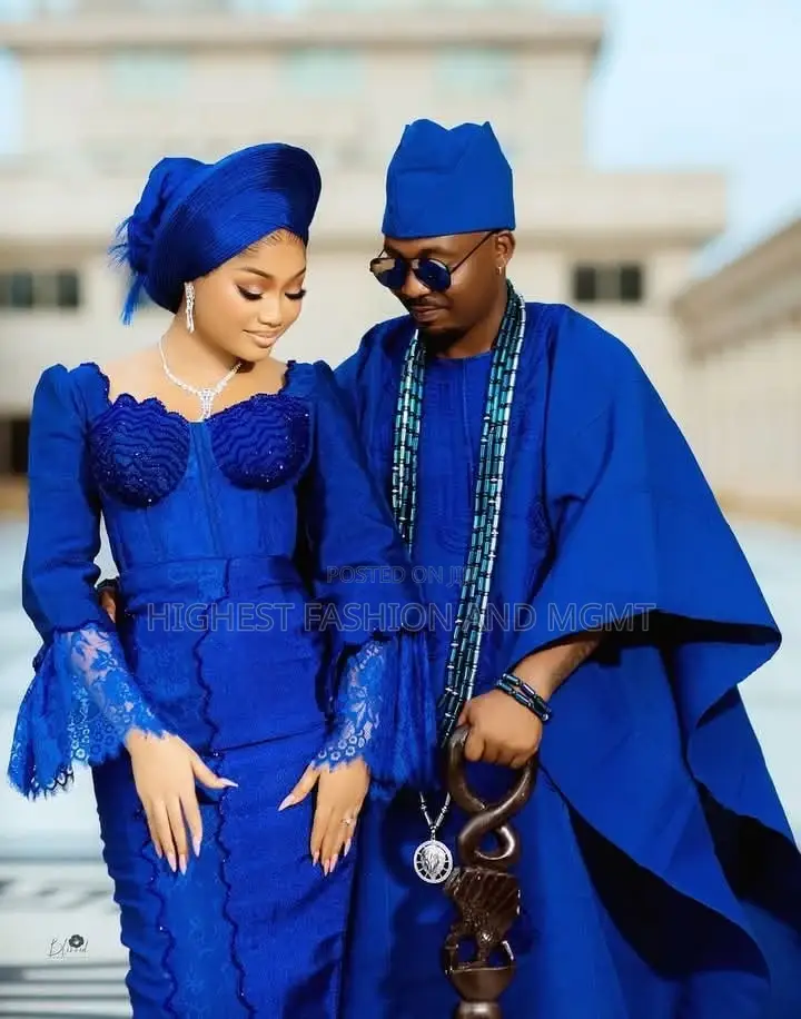 Luxury Scalloped Corset Royal Blue Bridal Gown