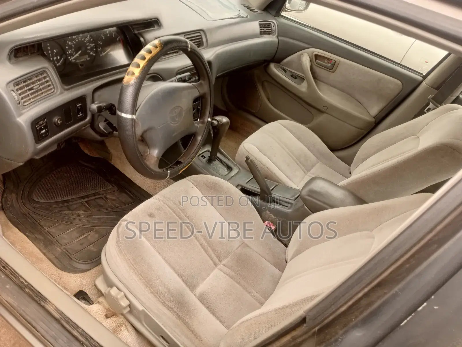 Toyota Camry 2000 Gray