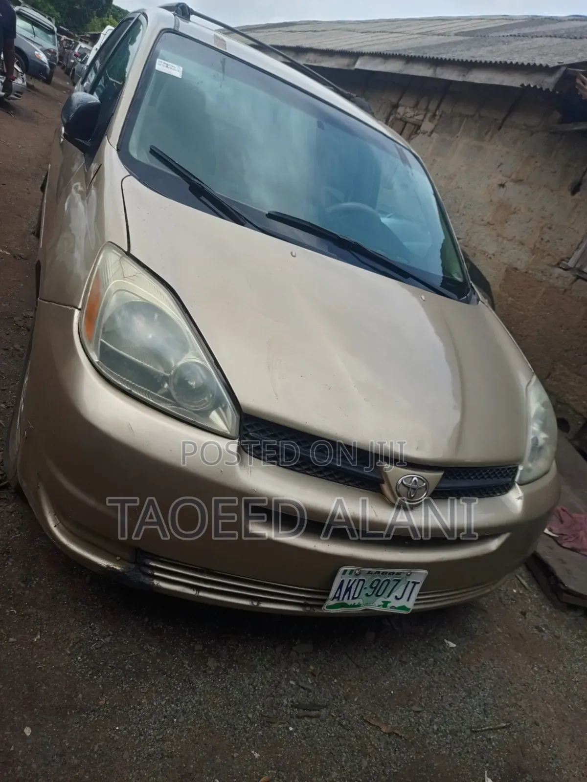 Toyota Sienna 2005 Gold