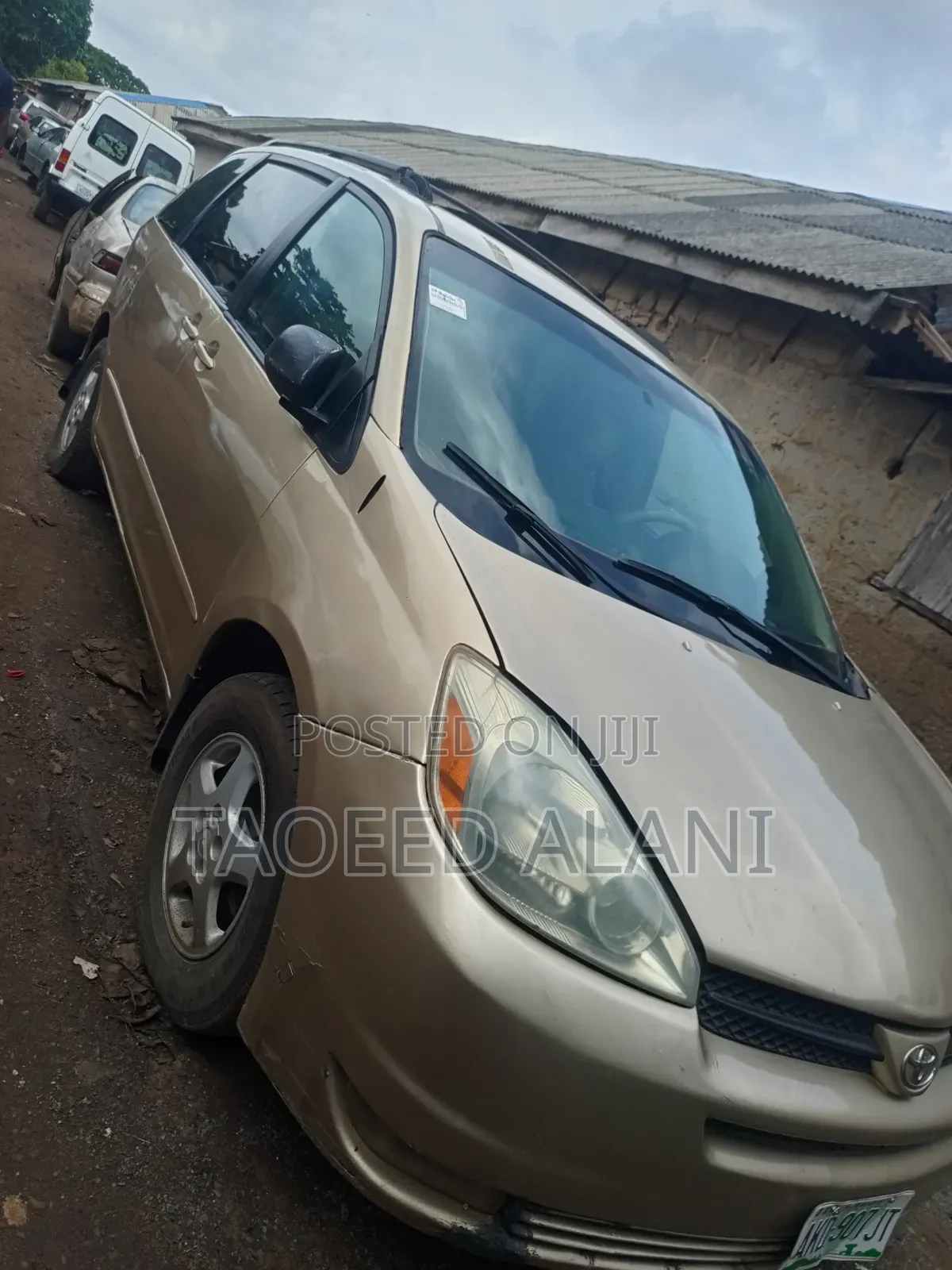 Toyota Sienna 2005 Gold