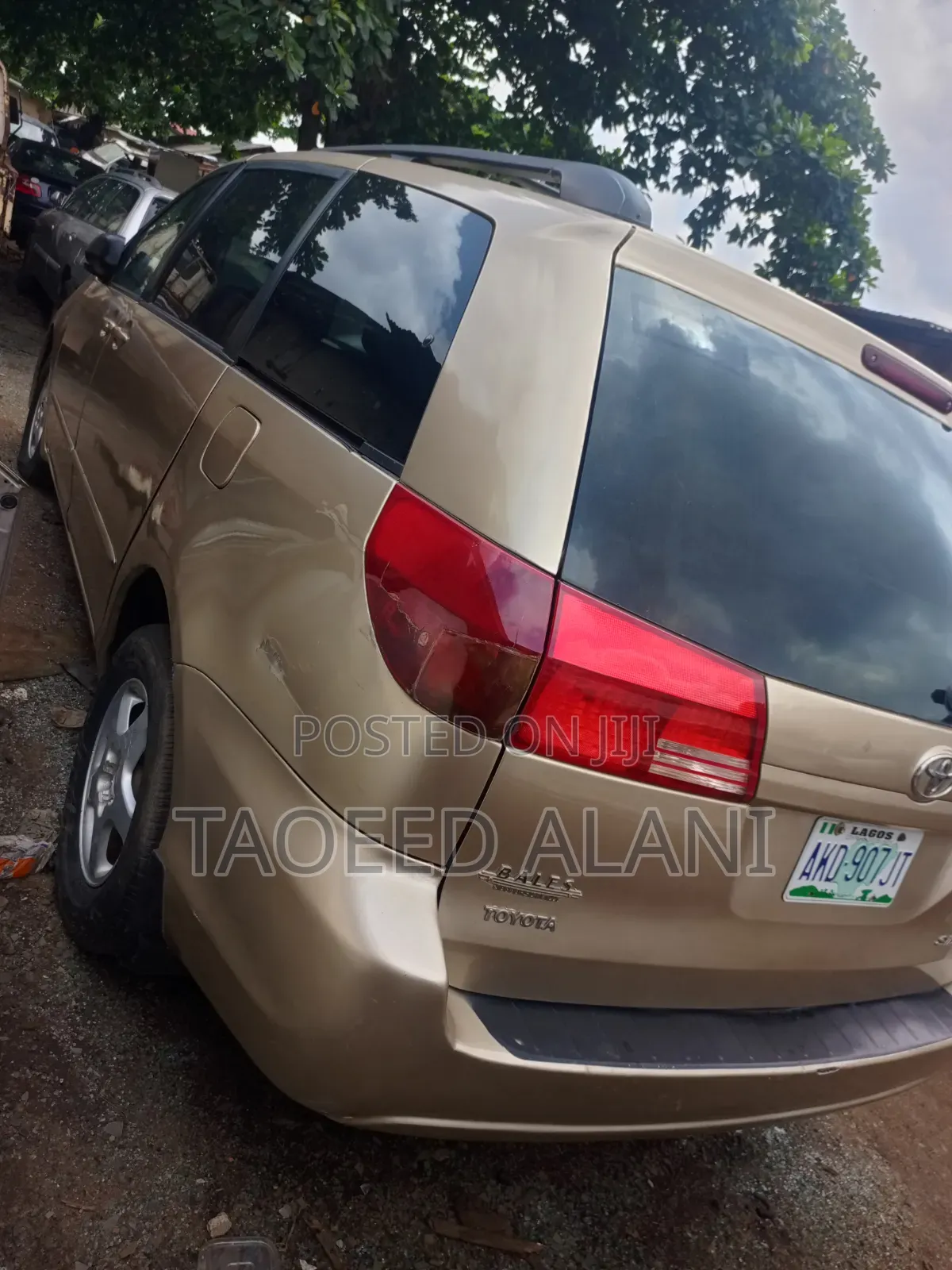 Toyota Sienna 2005 Gold