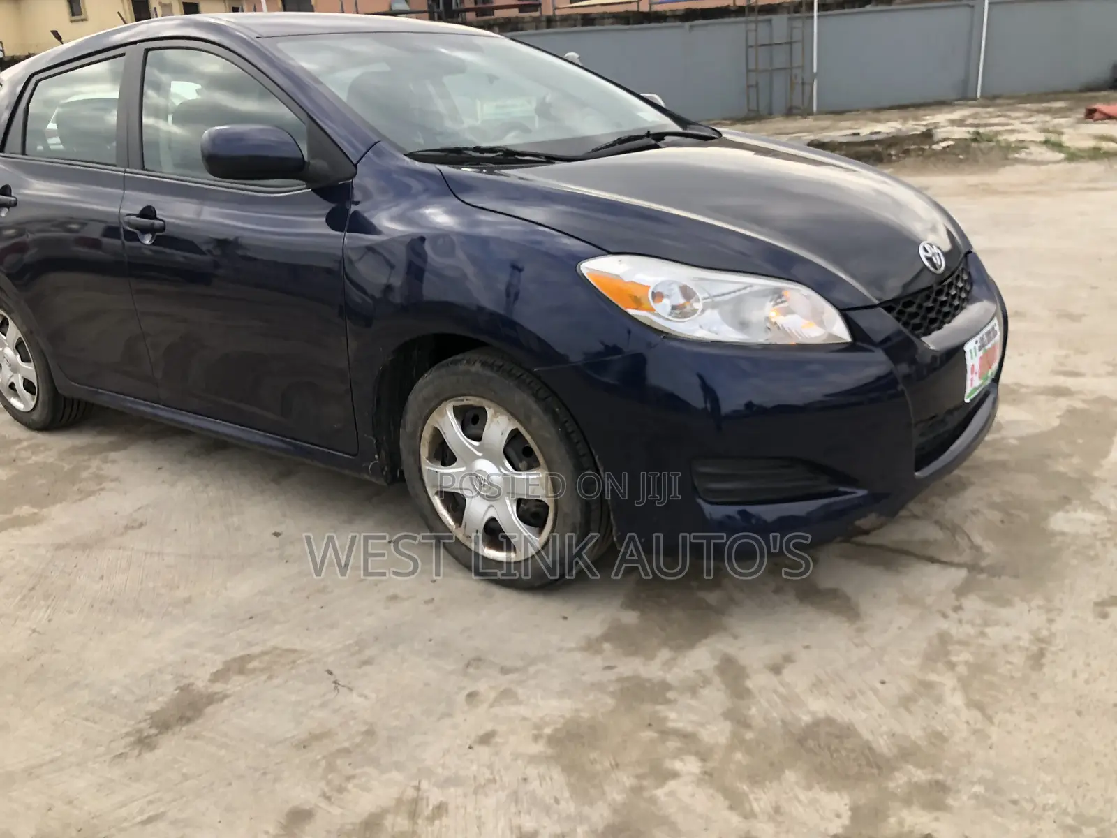 Toyota Matrix Hatchback FWD (1.8L 4cyl 5M) 2010 Blue