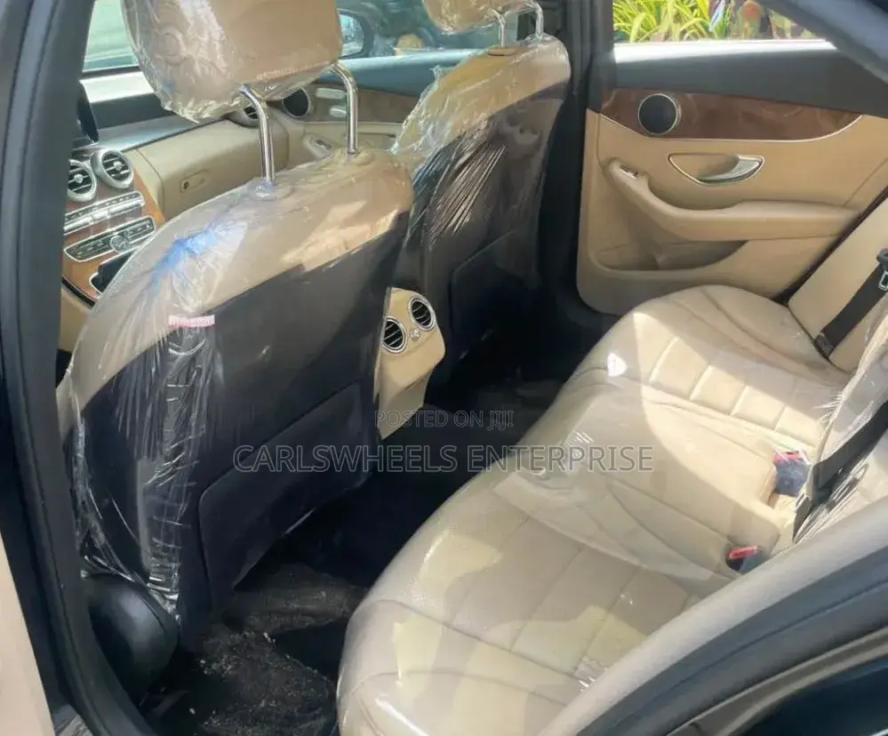Mercedes-Benz C300 2017 Black