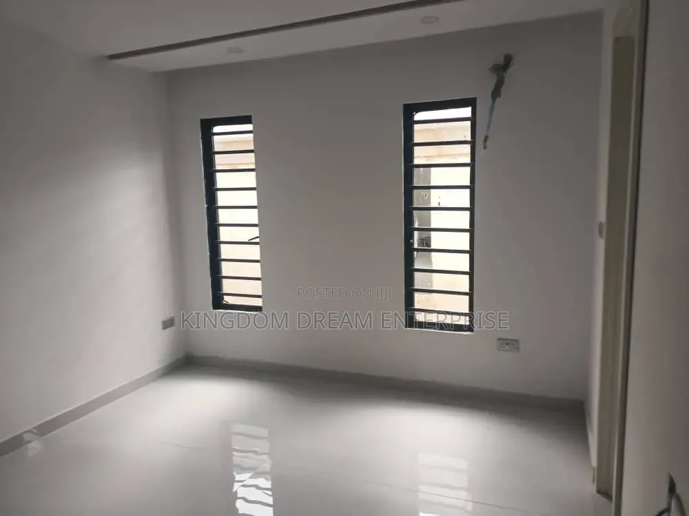 4bdrm Duplex in Opebi Ikeja for sale