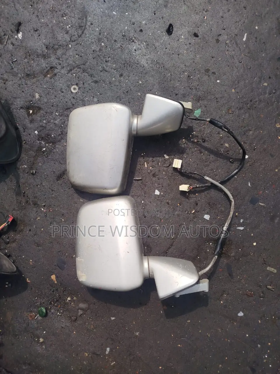 Rs 300 2sides Mirror