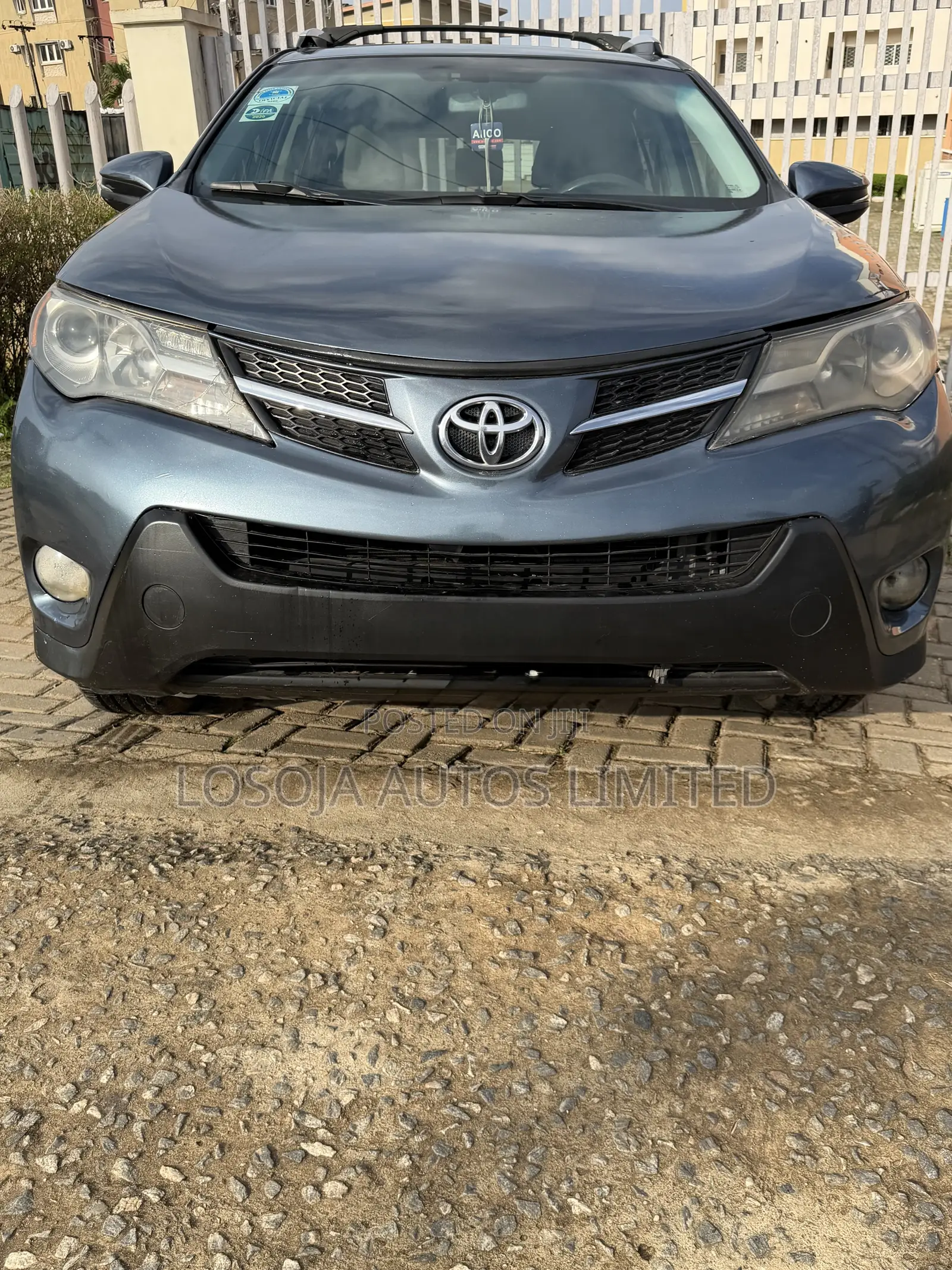 Toyota RAV4 XLE 4dr SUV (2.5L 4cyl 6A) 2014 Gray
