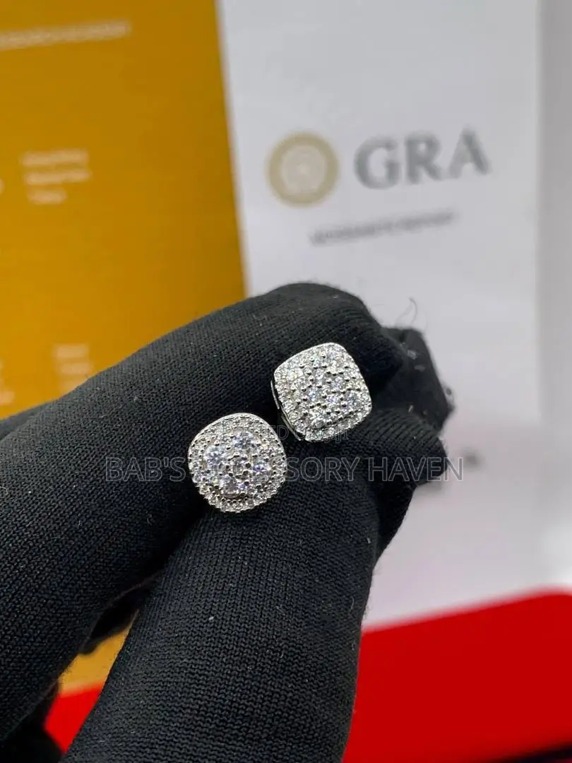 Luxury Gra Certified Moissanite Diamond Stud Earrings