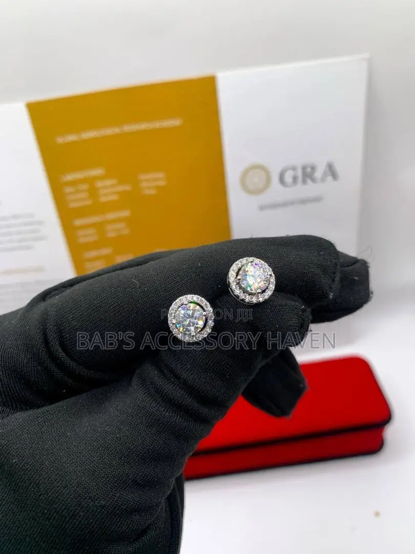 Luxury Gra Certified Moissanite Diamond Stud Earrings