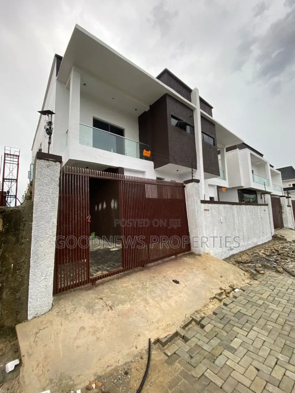 4bdrm Duplex in Sangotedo for sale