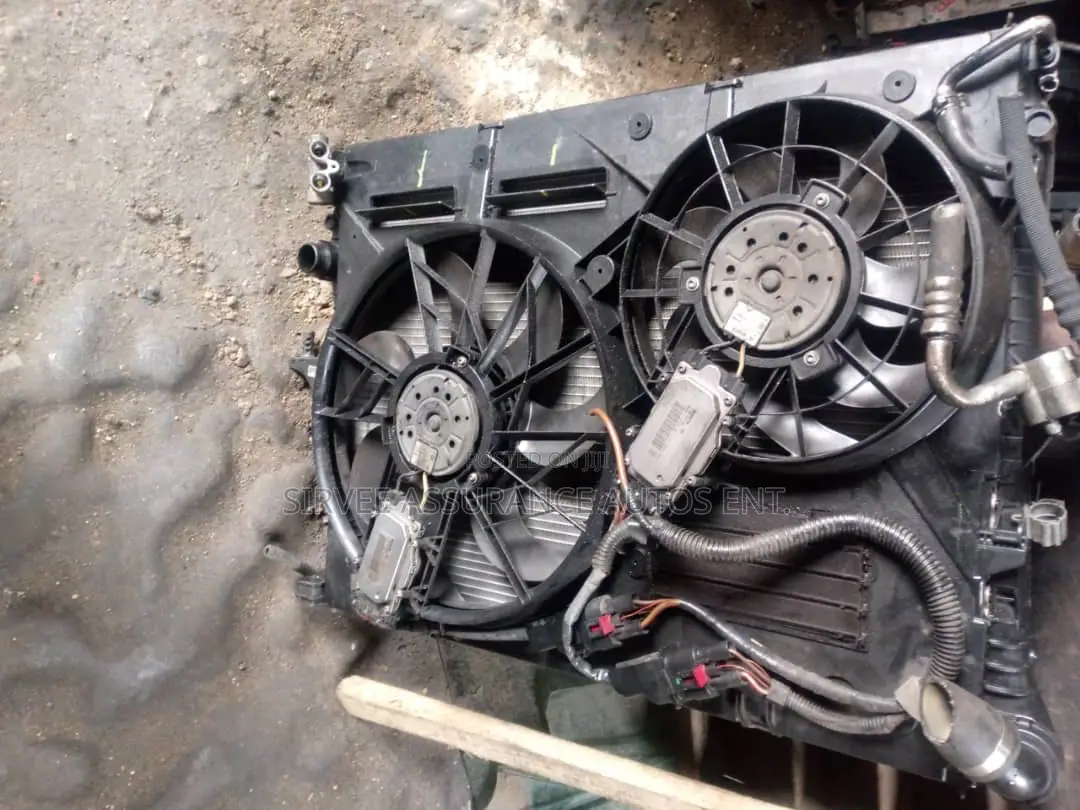 Complete Fan and Radiator Porsche Cayenne 2008 Model
