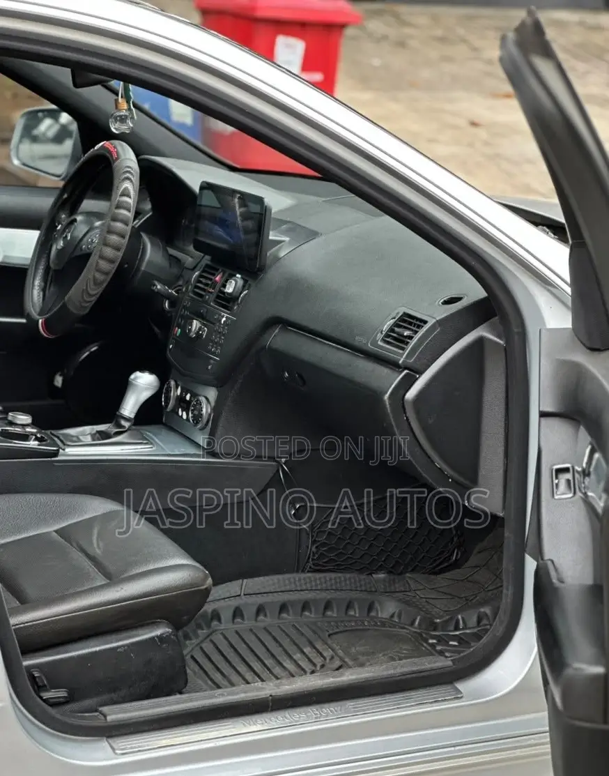 Mercedes-Benz C300 2008 Silver
