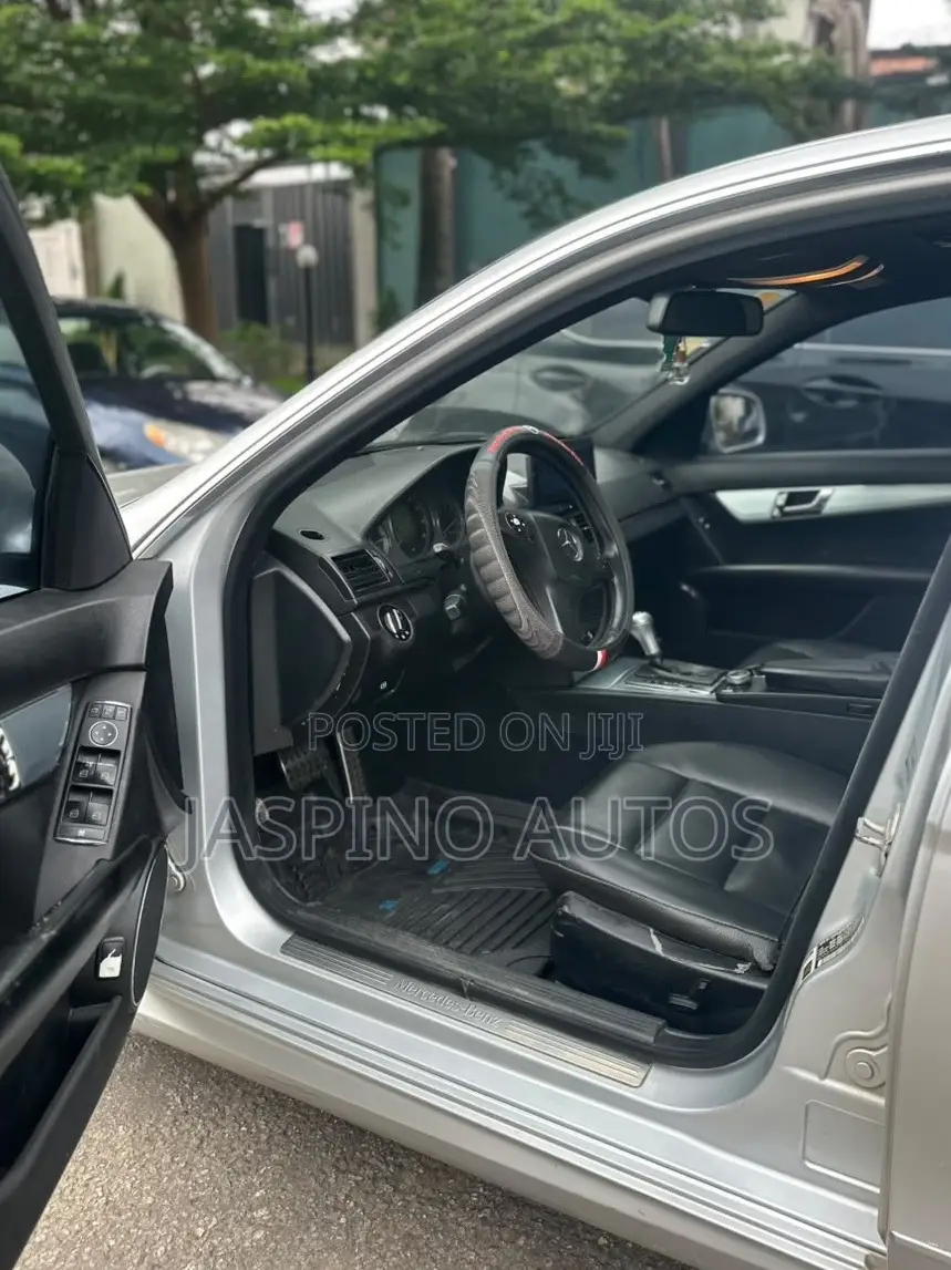 Mercedes-Benz C300 2008 Silver