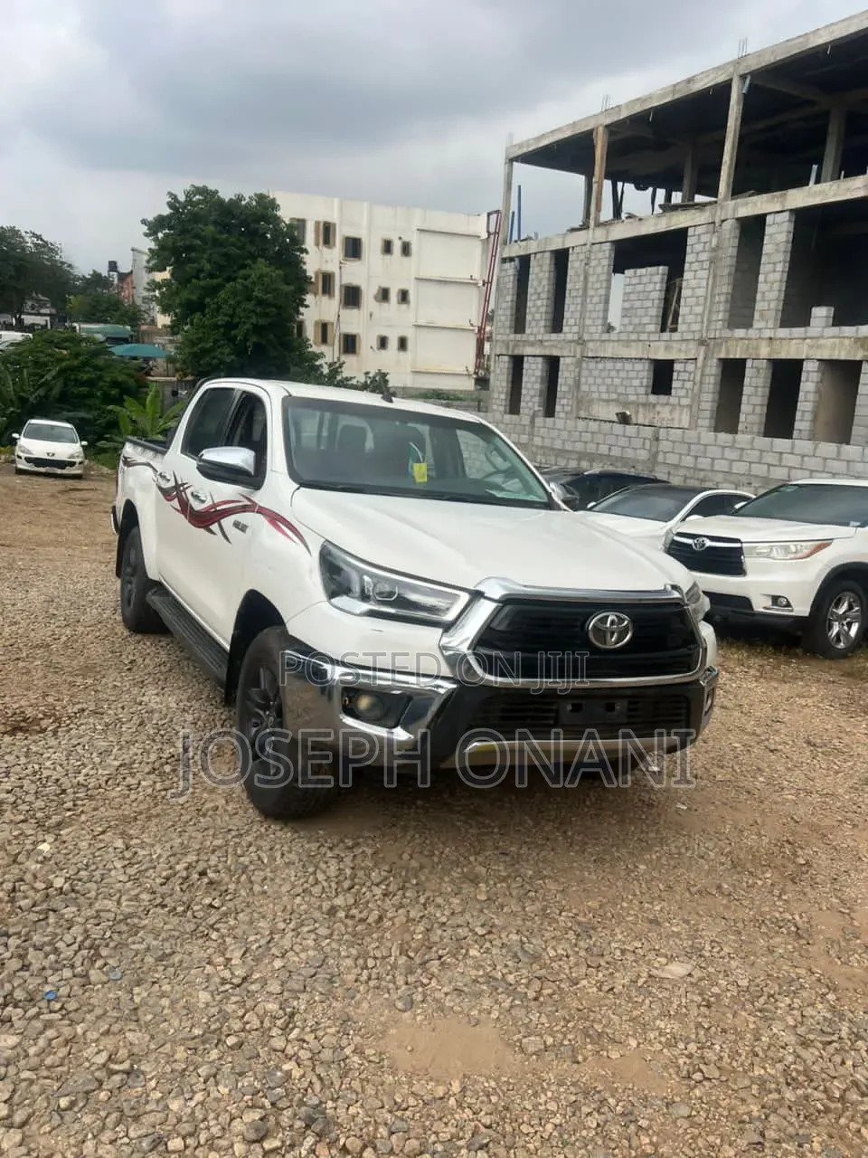 Toyota Hilux 2021 White