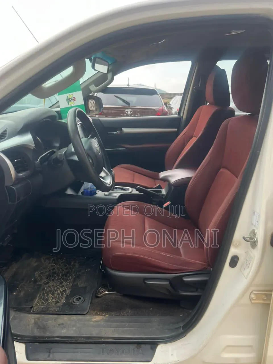 Toyota Hilux 2021 White