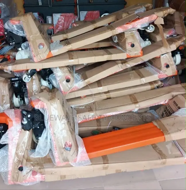 Toyo Hydraulic Hand Pallet 2,000kg (2 Ton)