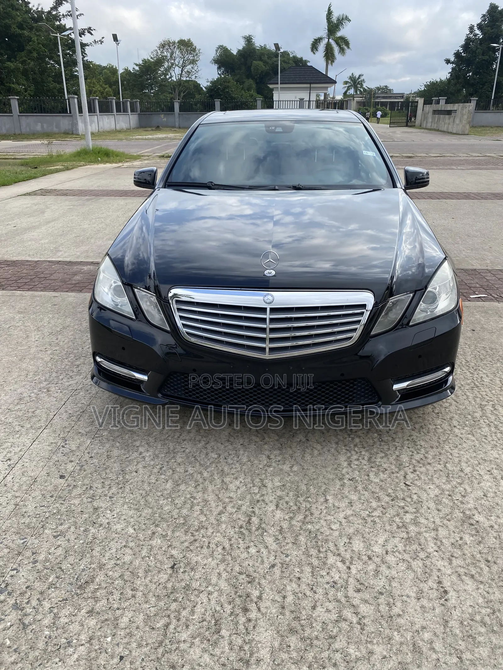 Mercedes-Benz E350 Base 4dr Sedan RWD (3.5L 6cyl 7A) 2012 Black