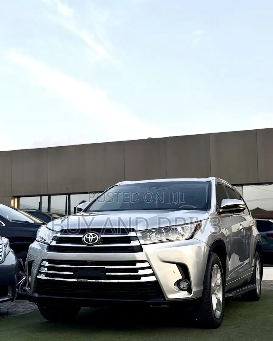 Toyota Highlander Limited Platinum 4x4 V6 (3.5L 6cyl 8A) 2017 Silver
