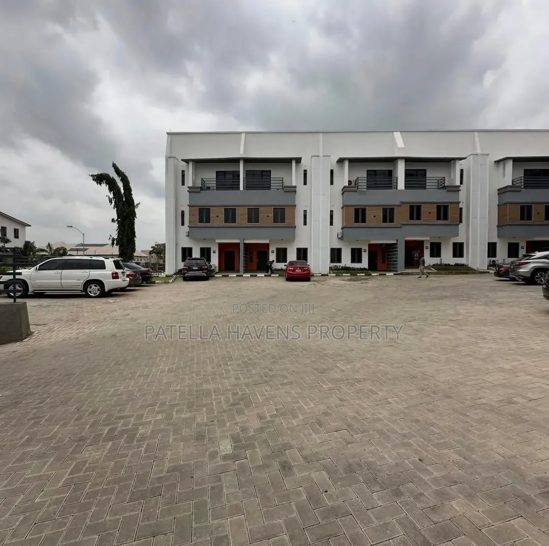 4bdrm Duplex in Wuye for sale