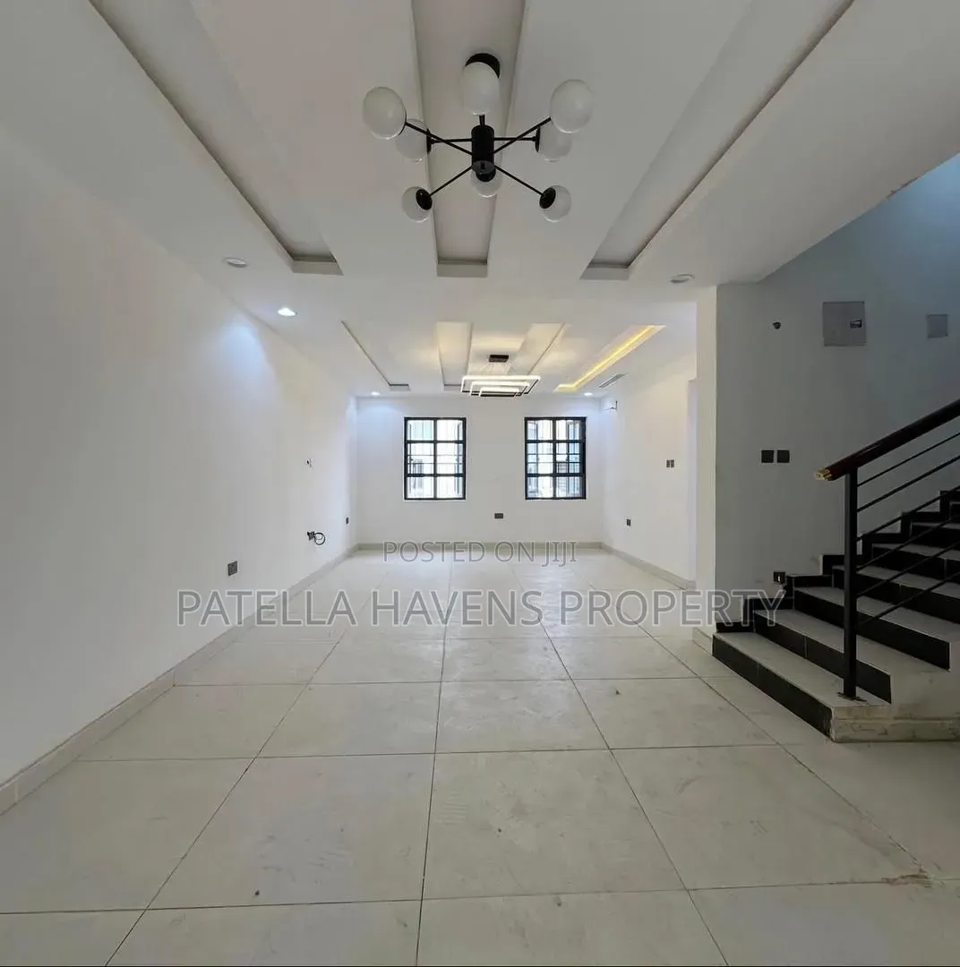 4bdrm Duplex in Wuye for sale
