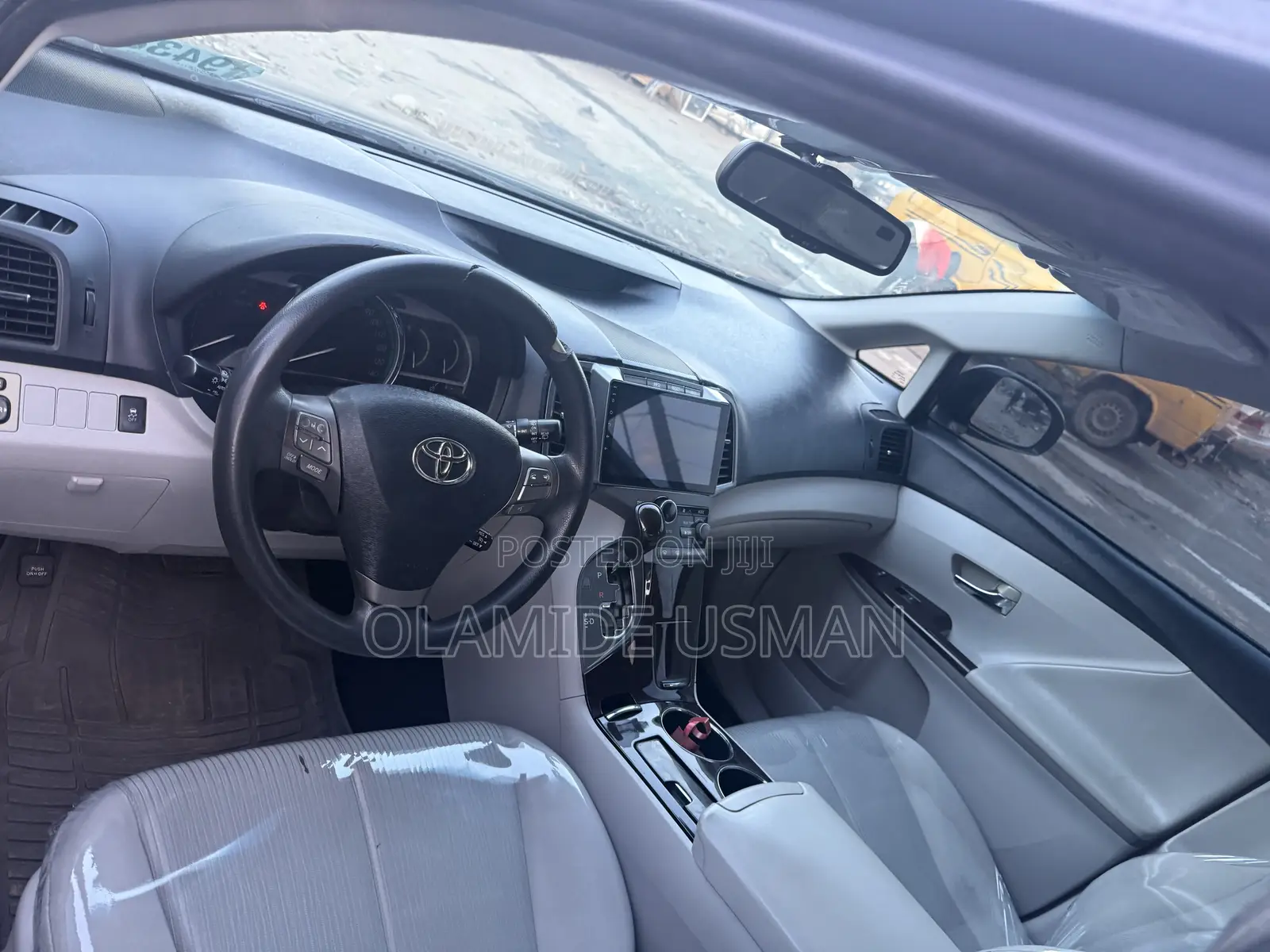 Toyota Venza LE 2011 Gray