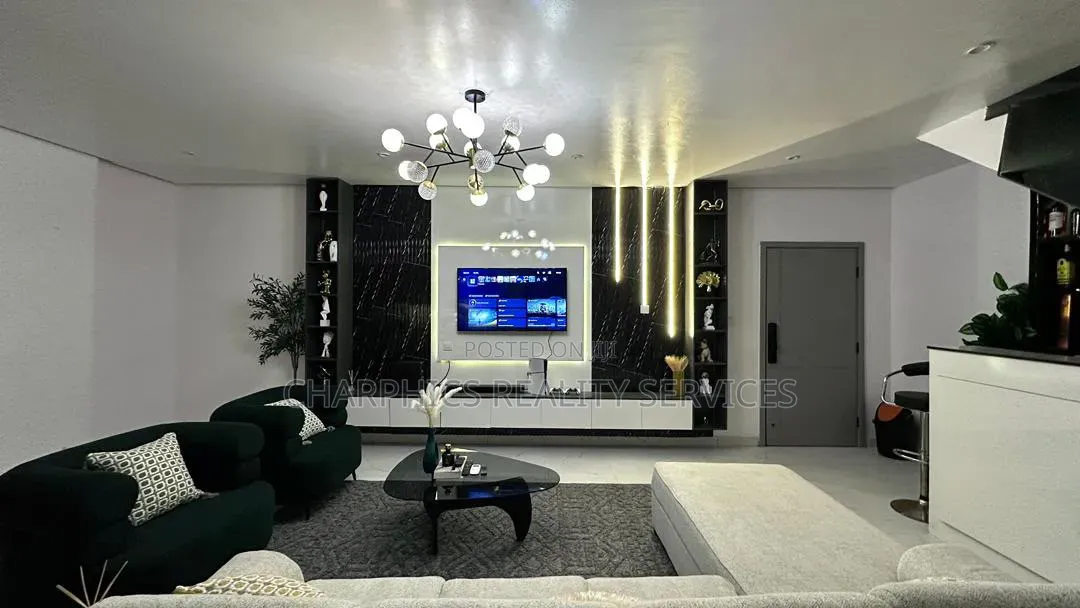 Furnished 2bdrm Apartment in Lekki Phase 1 for rent