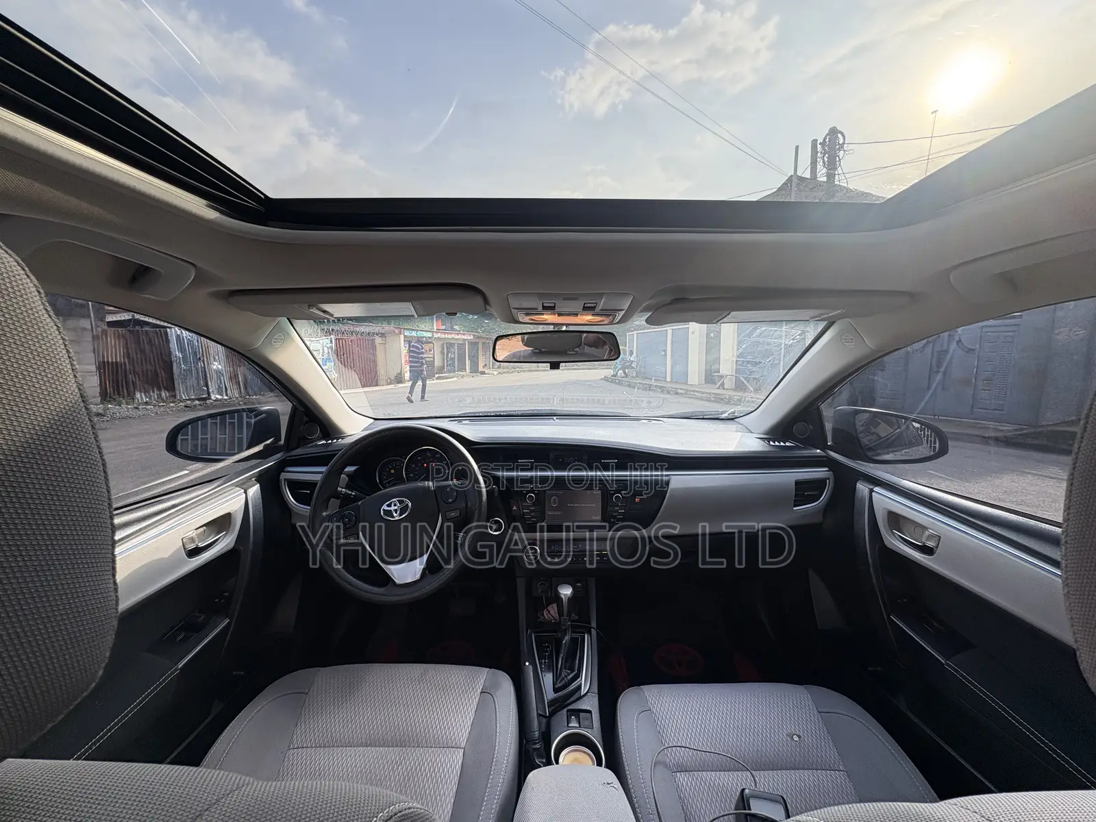 Toyota Corolla S Premium 4dr Sedan (1.8L 4cyl CVT) 2015 Silver