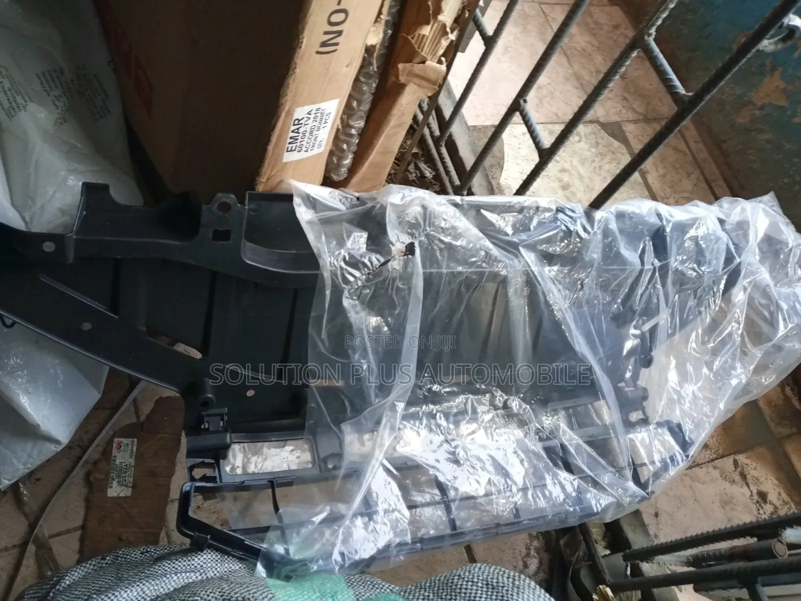 Own Grill Honda Crosstou 2010