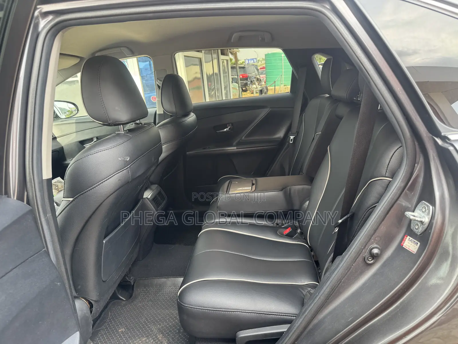 Toyota Venza LE 4dr Wagon AWD (2.7L 4cyl 6A) 2015 Gray