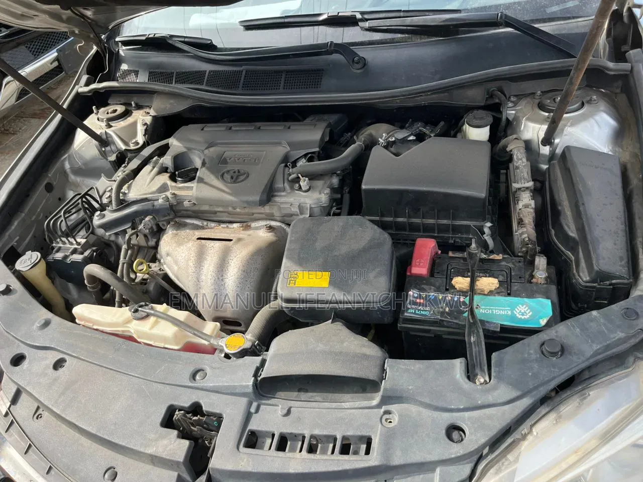 Toyota Camry 2016 Silver
