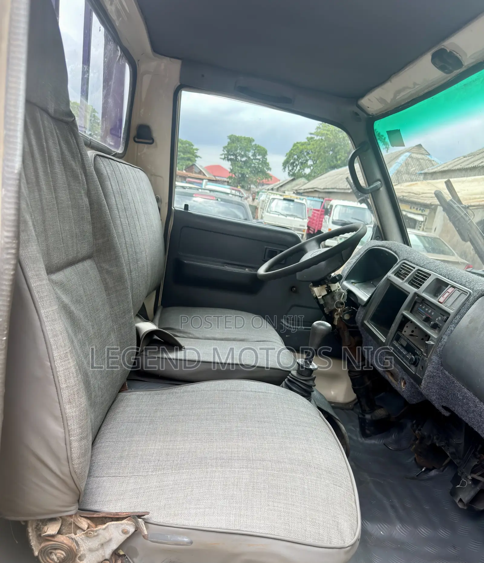 Toyota Dyna 150 2000 White