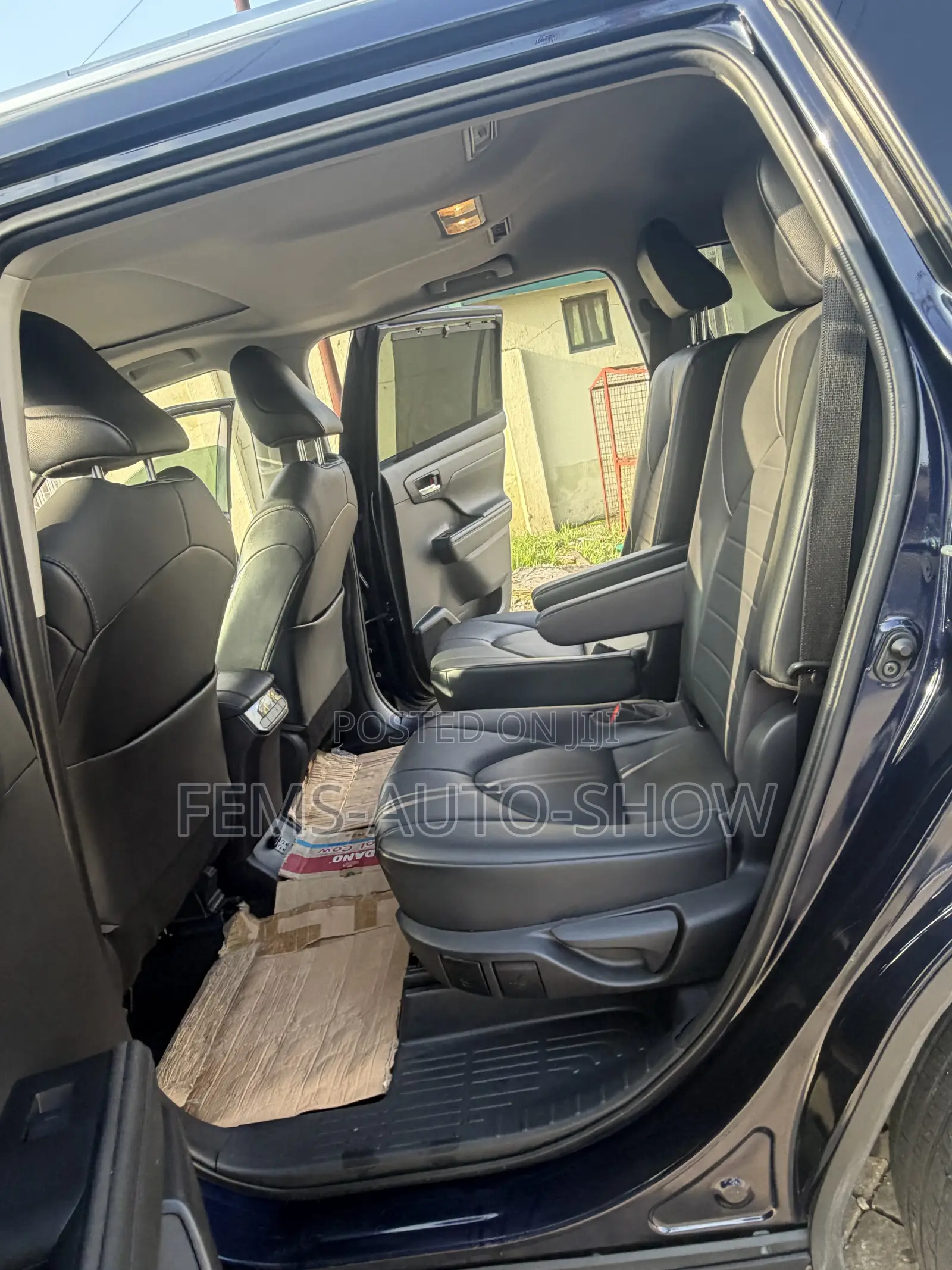 Toyota Highlander XLE 2021 Blue