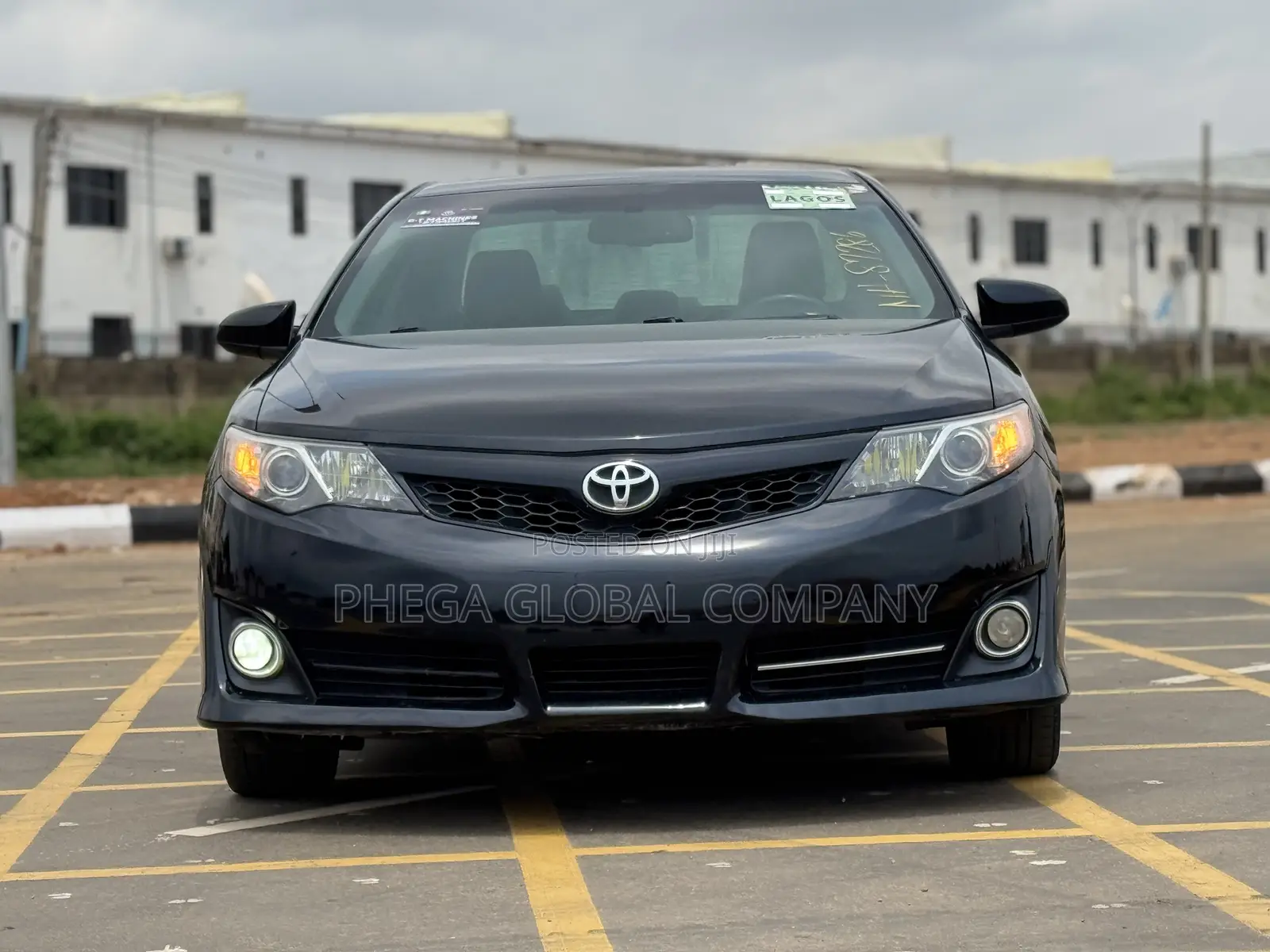 Toyota Camry SE V6 4dr Sedan (3.5L 6cyl 6A) 2013 Black